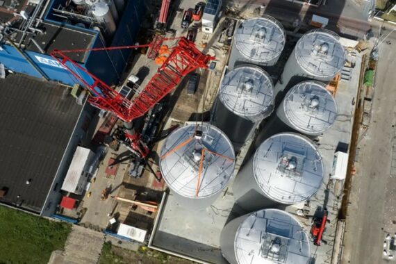 Forse uitbreiding Maastank terminal van Koole